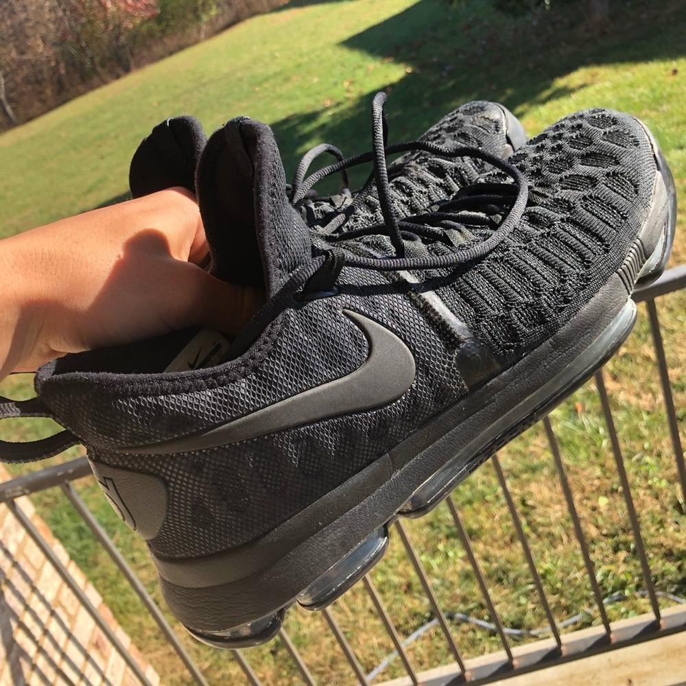 Kd 9 “Black Space”